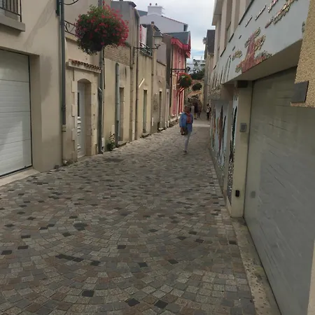 3 Bedroom Les Sables D'olonne House *