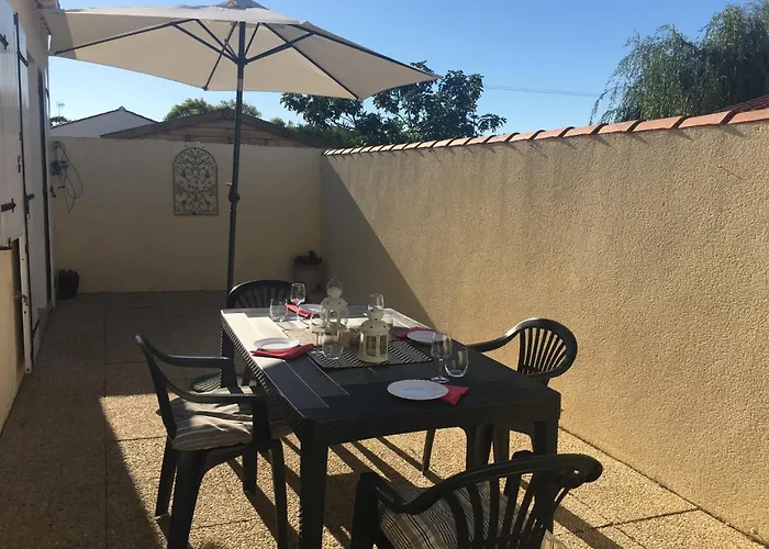 3 Bedroom Les Sables D'olonne House Nyaraló *