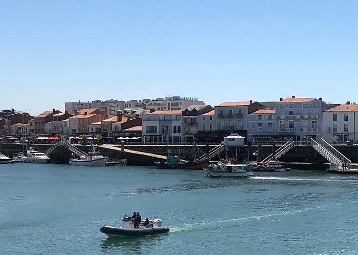 3 Bedroom Les Sables D'olonne House *